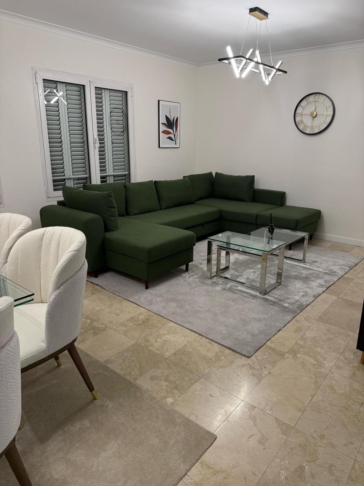 Apartment 3br Emerald Expo