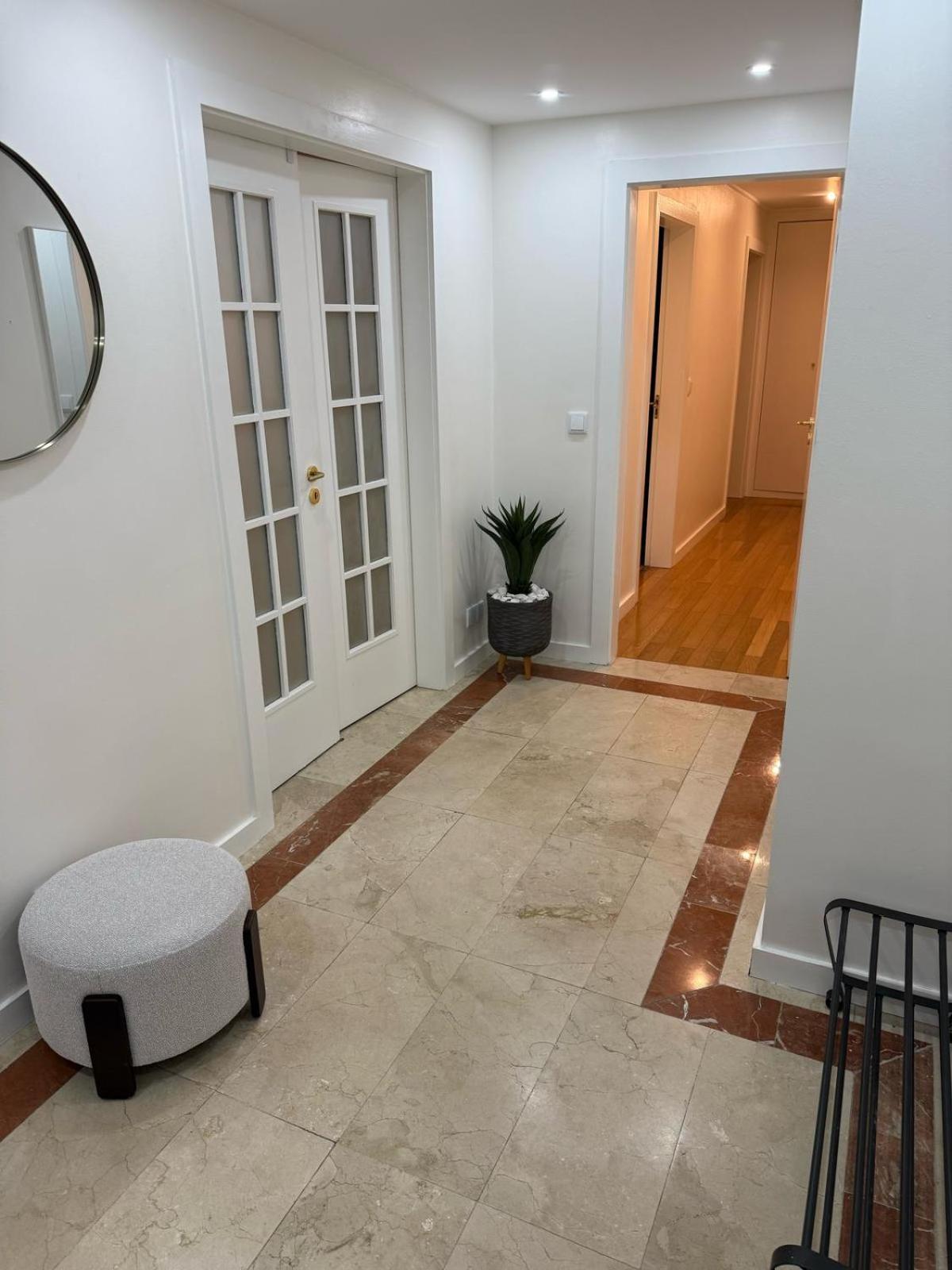 Apartment 3br Emerald Expo *